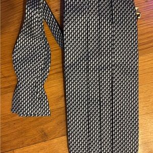 Vineyard Vines Black and White Whale Patterned Accessory